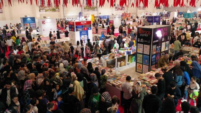 Elazığ'da 'Kitap Fuarı' yoğun katılımla açıldı