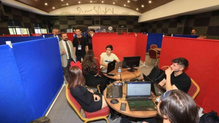 Elazığ'da, 'NASA Space Apps Challenge' etkinliğine yoğun ilgi