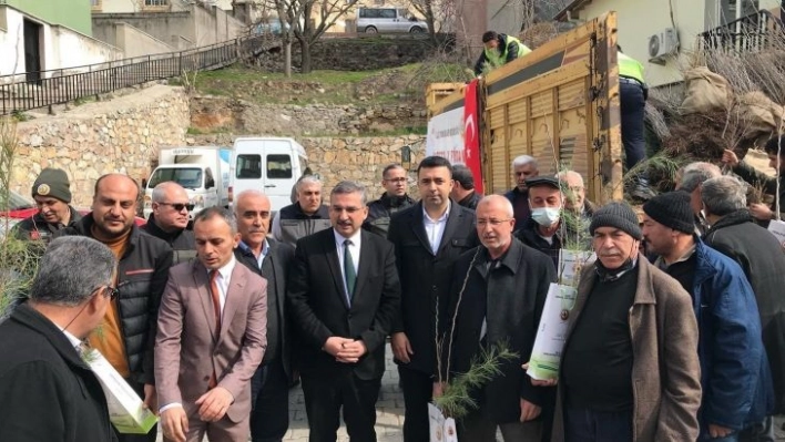 Elazığ'da 10 bin fidan dağıtıldı