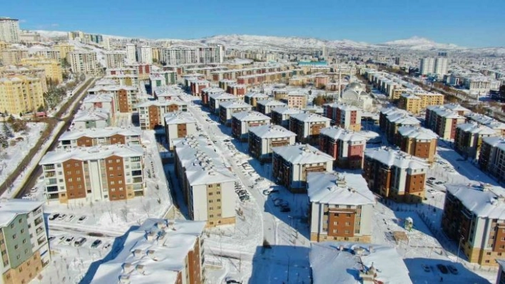 Elazığ'da 24 Ocak depreminin ardından 17 bin 95 konut ve 243 iş yeri hak sahiplerine teslim edildi