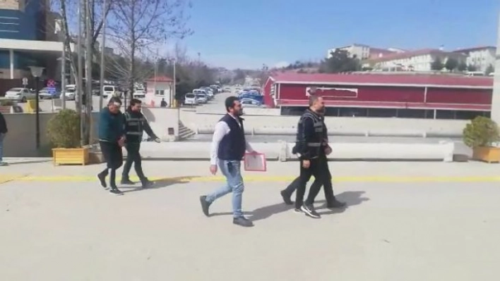 Elazığ'da 3 kişinin yaralandığı olayda, 2 şüpheli adliyeye sevk edildi