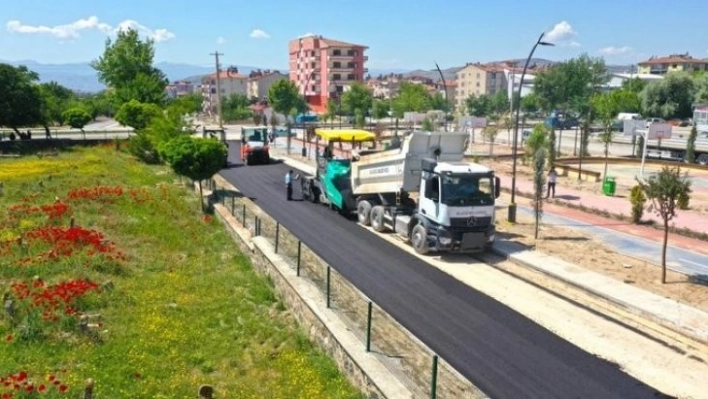 Elazığ'da asfaltlama çalışmaları sürüyor