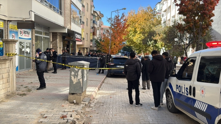 Elazığ'da balkondan düşen kişi hayatını kaybetti