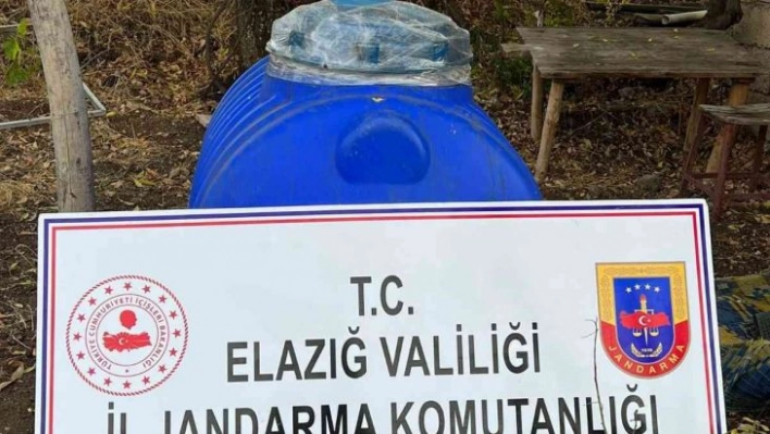 Elazığ'da bin litre kaçak şarap ele geçirildi