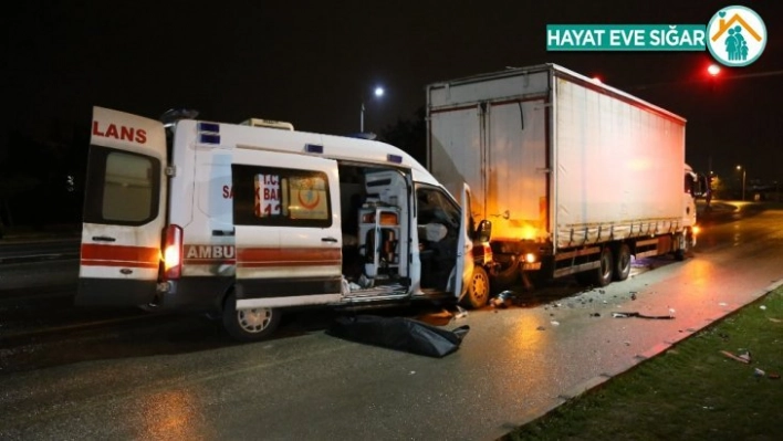 Elazığ'da hasta nakli yapan ambulans kaza yaptı: 1 ölü 3 yaralı