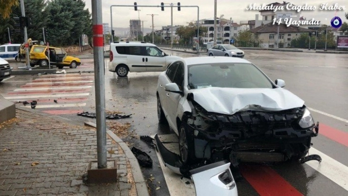 Elazığ'da trafik kazası: 1 yaralı