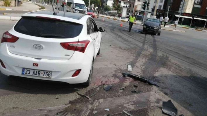 Elazığ'da trafik kazası: 1 yaralı