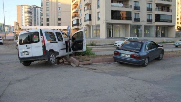 Elazığ'da trafik kazası: 6 yaralı