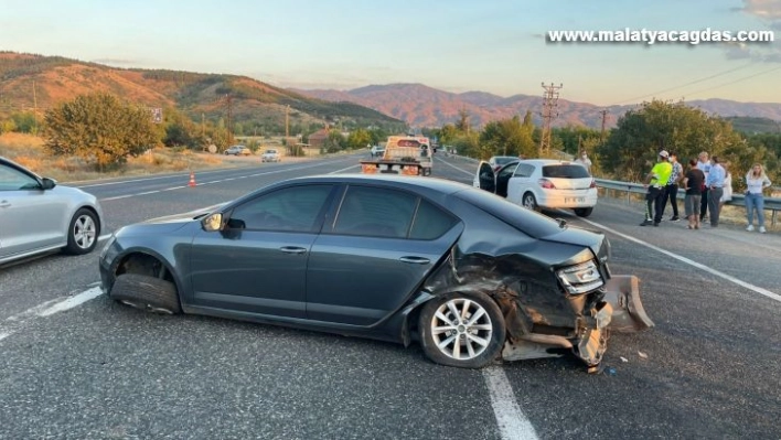 Elazığ'da zincirleme trafik kazası: 2 yaralı