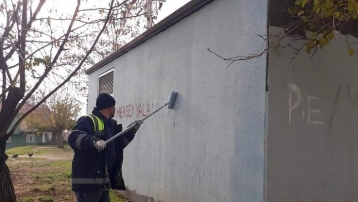 Elazığ'daki görüntü kirliliğine neden olan duvar yazıları siliniyor