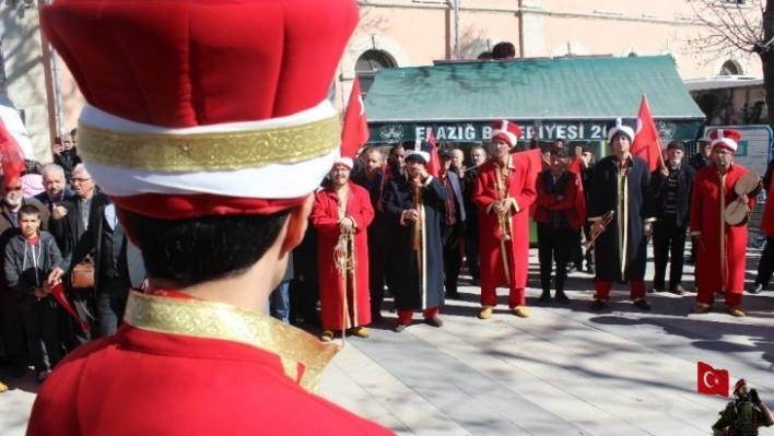 Elazığ'dan 'Bahar Kalkanı Harekatı'na bayraklı mehteranlı destek