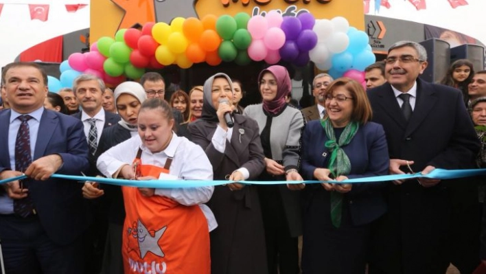 Büyükşehir, Mutlu Kafe'yi Hizmete Açtı