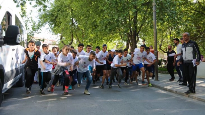 Şehitler Anısına 1.Halk Koşusu Yapıldı