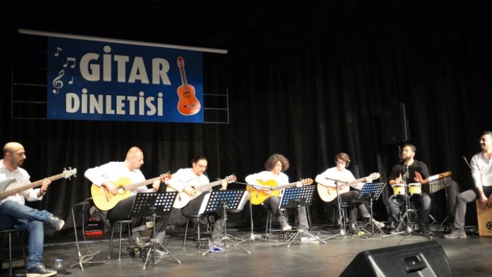 Malatya'da gitar dinletisi