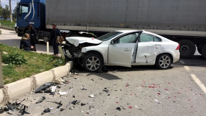 Elazığ'da trafik kazası: 2 yaralı