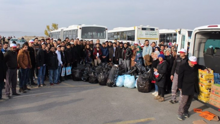 Karakaya Barajında Doğa Temizliği yapıldı