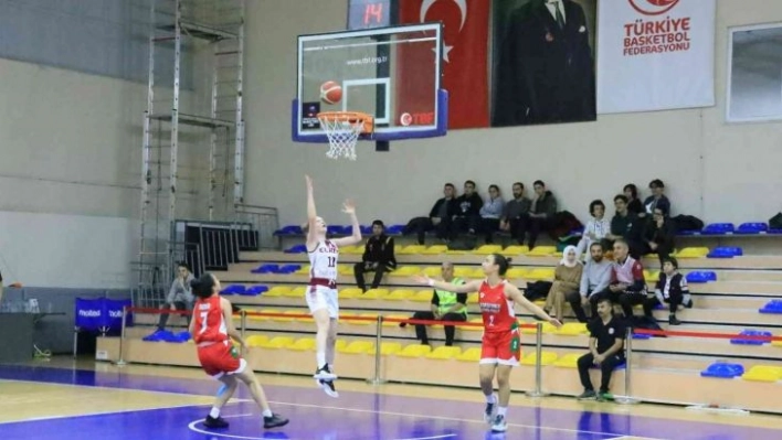 Elazığ takımları potada güldü