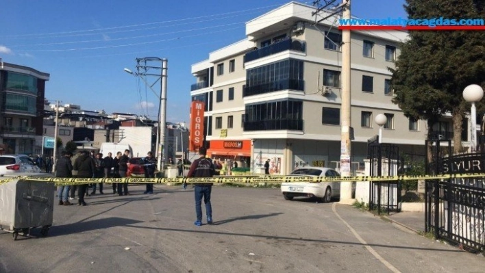 Emekli polis silahıyla dehşet saçtı: 1'i ağır 2 yaralı