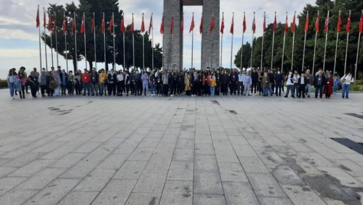 En iyi yazanları Çanakkale'ye götürdüler