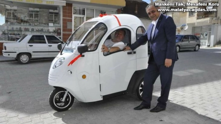 Engelli vatandaşa elektrikli motor jesti