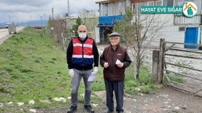 Engelli ve yaşlı aylıkları evlerinde ödendi