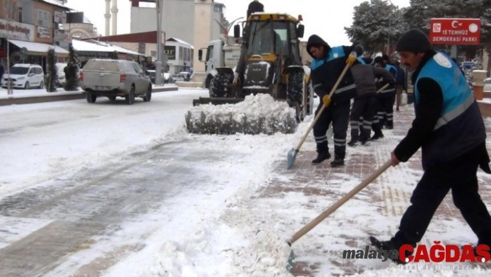 Erciş'te kar yağışı