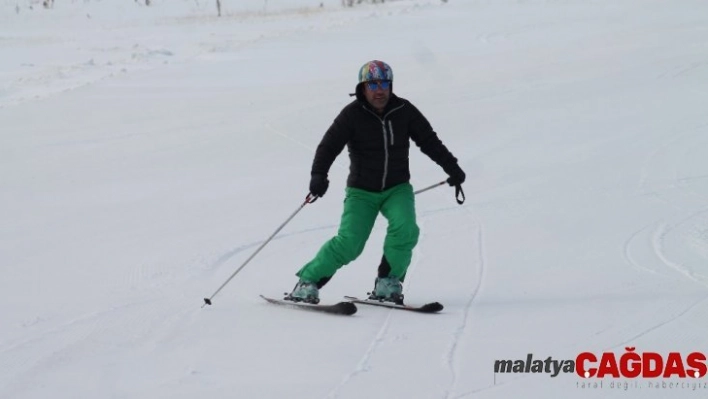 Erciyes'te kayak sezonu açıldı