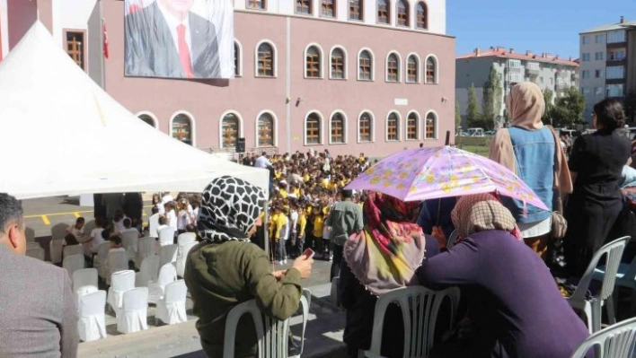 Erzurum'da 2022-2023 Eğitim Öğretim Yılı etkinliklerle başladı