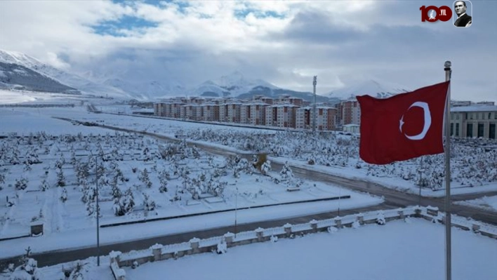 Erzurum'da mezar kazma işlemi kara kış gelmeden yapıldı