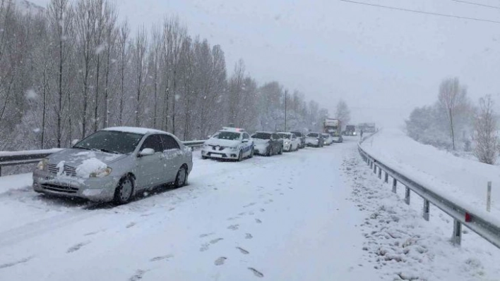 Erzurum-Erzincan karayolu ulaşıma açıldı