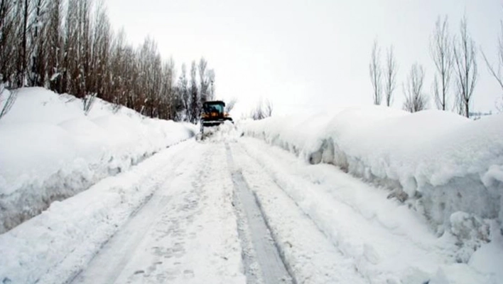 Erzurum ile Tunceli'de 164 yerleşim yerine ulaşım sağlanamıyor