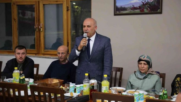 Erzurum Orman Bölge Müdürlüğü personeli iftar yemeğinde bir araya geldi