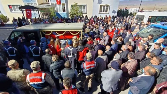 Erzurum şehidini uğurluyor