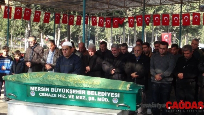 Eşi tarafından öldürülen 6 çocuk annesi toprağa verildi