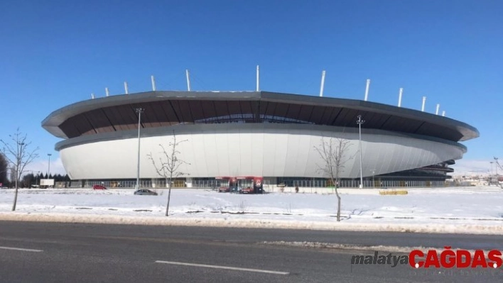 Eskişehir Stadyumunda meydana gelen hasar taraftarı endişelendirdi