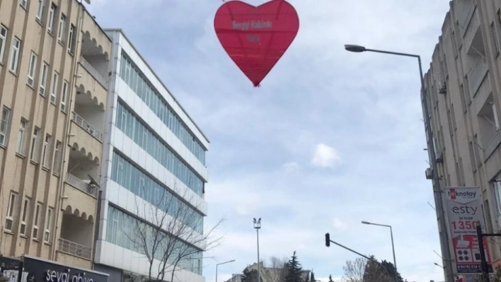 Esnaflar 14 Şubat Sevgililer Gününe hazırlanıyor