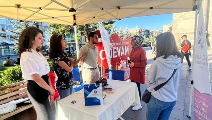 ETÜ tercih günlerinde adaylarla buluşmaya devam ediyor