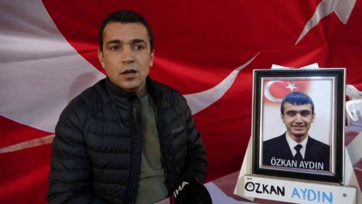 Evlat nöbetindeki baba Aydın: 'Kemal Kılıçdaroğlu CHP'yi PKK'nın emrinin altına koymuş'