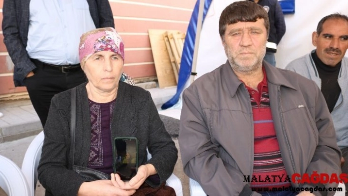 Evlat nöbetine bir aile daha katıldı