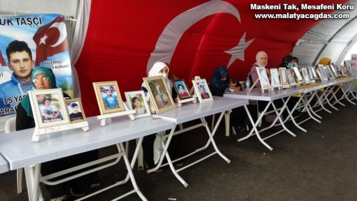 Eylemdeki anne Çiftçi'den PKK'ya lanet