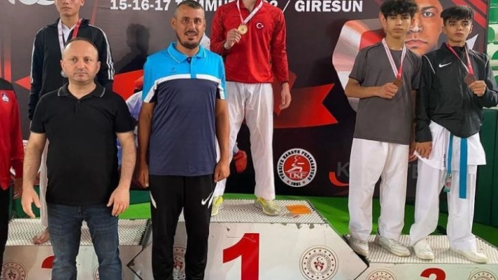 Eyyübiyeli sporculardan Şanlıurfa'ya üç madalya