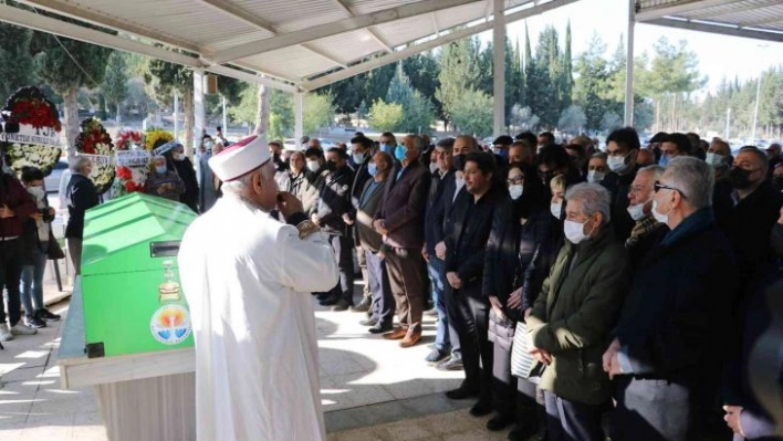 Faruk Tınaz Adana'da son yolculuğuna uğurlandı