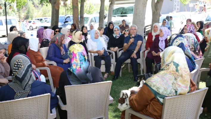 Fedakarca Çalışan Kadınlar Battlgazi'deki Yatırım Alanlarını Gezdi