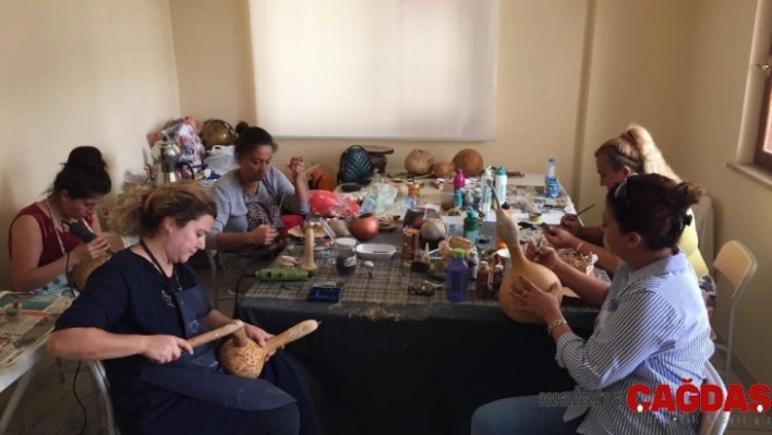 Finikeli kadınlardan ASMEK'e yoğun ilgi