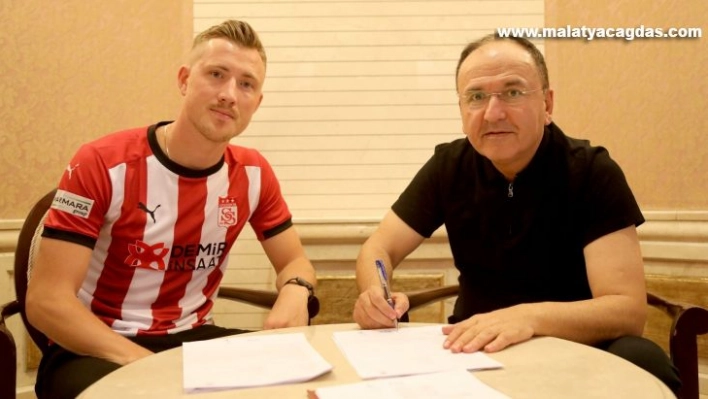 Fredrik Ulvestad resmen Sivasspor'da