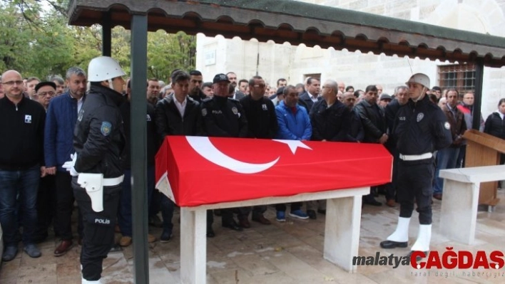 Gazi polis son yolculuğuna uğurlandı