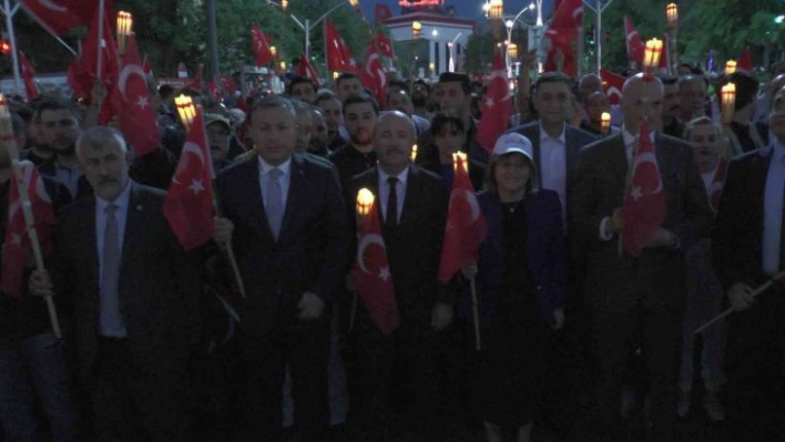 Gaziantep'te coşkulu Fener alayı yürüyüşü