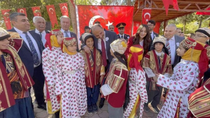 Gaziantep'te Cumhuriyet coşkusu