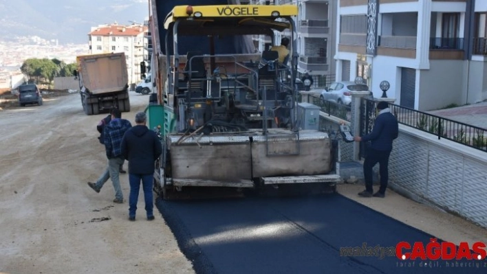 Gemlik'te yollara belediye eli değiyor