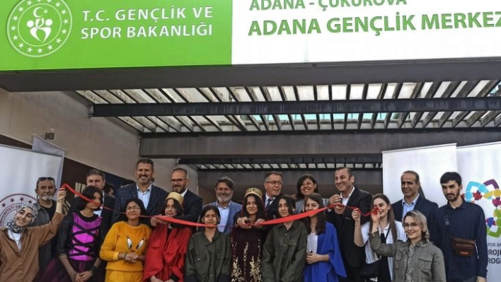 Genç fotoğrafçılar final sergisinde izleyiciyle buluştu